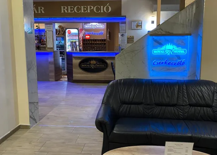 Otel Royal Cserkeszőlő